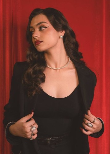 Полли, Г. Узловая